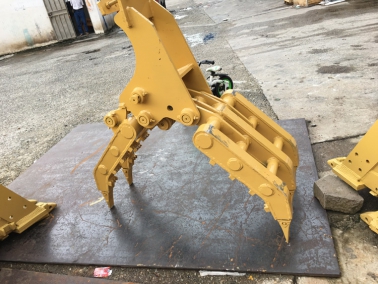 60機（jī）機械式（shì）抓（zhuā）木器